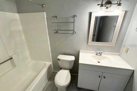 Condominio en alquiler en Gainesville, Florida, 2 dormitorios, 81.2 m2 № 1906419 - foto 8