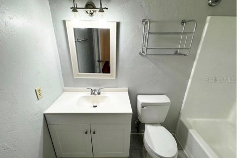 Condominio en alquiler en Gainesville, Florida, 2 dormitorios, 81.2 m2 № 1906419 - foto 12