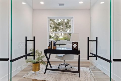 Villa ou maison à vendre à Saint Petersburg, Floride: 4 chambres, 217.48 m2 № 2415134 - photo 24