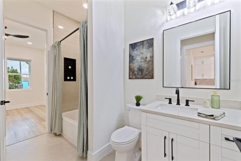 Villa ou maison à vendre à Saint Petersburg, Floride: 4 chambres, 217.48 m2 № 2415134 - photo 19