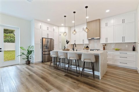 Villa ou maison à vendre à Saint Petersburg, Floride: 4 chambres, 217.48 m2 № 2415134 - photo 7