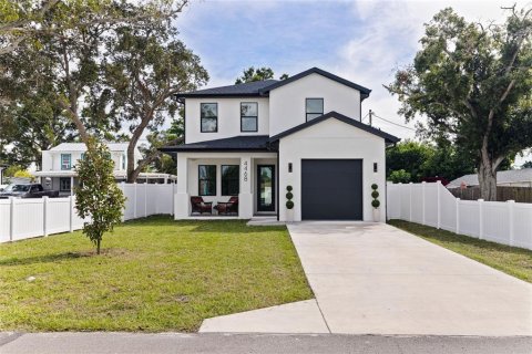 Villa ou maison à vendre à Saint Petersburg, Floride: 4 chambres, 217.48 m2 № 2415134 - photo 2