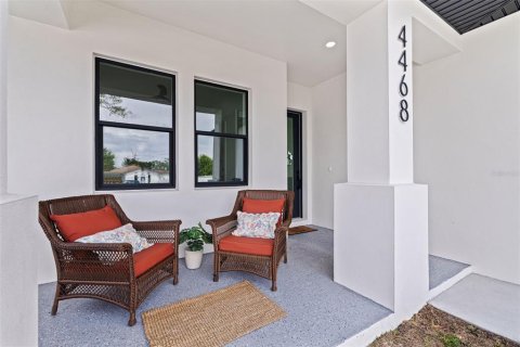 Villa ou maison à vendre à Saint Petersburg, Floride: 4 chambres, 217.48 m2 № 2415134 - photo 3