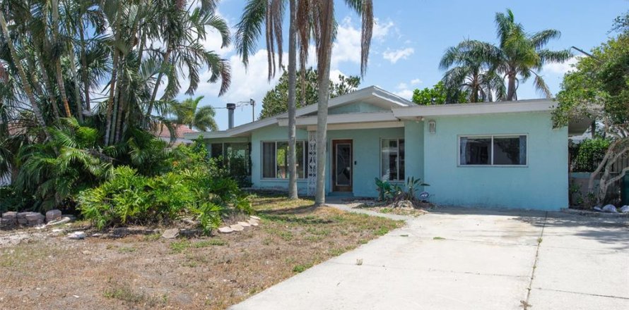 House in Palm Harbor, Florida 3 bedrooms, 141.4 sq.m. № 1673597