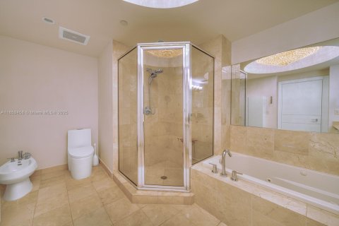 Condominio en venta en Aventura, Florida, 2 dormitorios, 147.71 m2 № 1857416 - foto 19