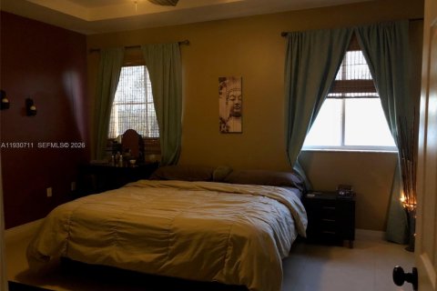 Townhouse in Miami, Florida 3 bedrooms, 157.38 sq.m. № 1995897 - photo 9