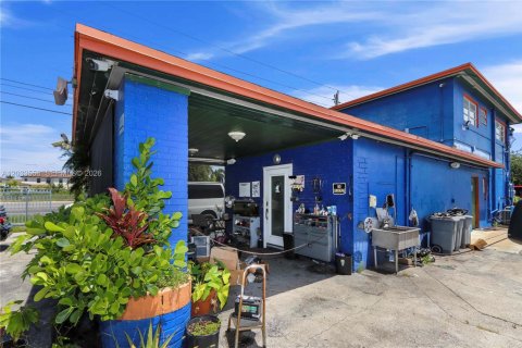 Commercial property in Homestead, Florida № 2276366 - photo 17