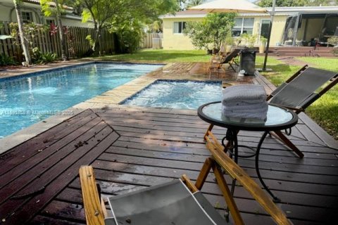 Casa en venta en North Miami, Florida, 2 dormitorios, 105.54 m2 № 1945947 - foto 22