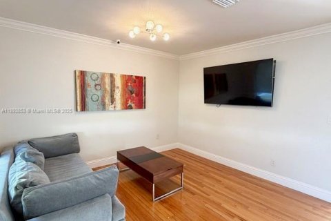 Casa en venta en North Miami, Florida, 2 dormitorios, 105.54 m2 № 1945947 - foto 16