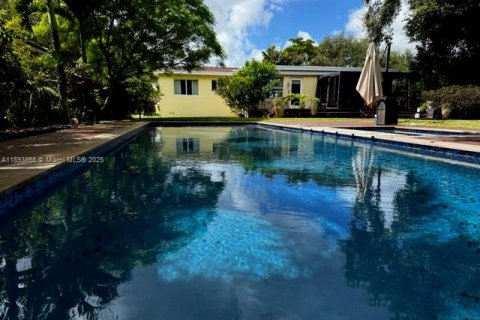 Casa en venta en North Miami, Florida, 2 dormitorios, 105.54 m2 № 1945947 - foto 5