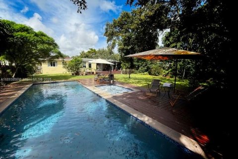 Casa en venta en North Miami, Florida, 2 dormitorios, 105.54 m2 № 1945947 - foto 23
