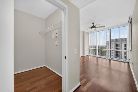 Condo in Orlando, Florida, 2 bedrooms  № 2199245 - photo 12
