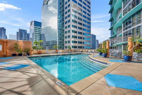 Condo in Orlando, Florida, 2 bedrooms  № 2199245 - photo 24