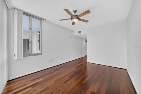 Condo in Orlando, Florida, 2 bedrooms  № 2199245 - photo 8