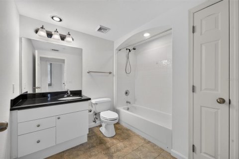 Condo in Orlando, Florida, 2 bedrooms  № 2199245 - photo 23