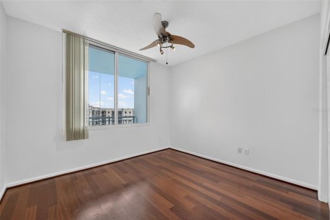 Condo in Orlando, Florida, 2 bedrooms  № 2199245 - photo 10