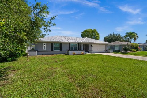 Casa en venta en Fort Myers, Florida, 3 dormitorios, 154.96 m2 № 2356496 - foto 5