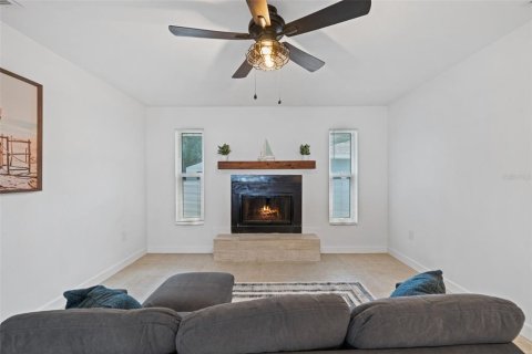 Casa en venta en Fort Myers, Florida, 3 dormitorios, 154.96 m2 № 2356496 - foto 17