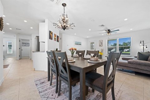 Casa en venta en Fort Myers, Florida, 3 dormitorios, 154.96 m2 № 2356496 - foto 12