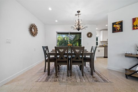 Casa en venta en Fort Myers, Florida, 3 dormitorios, 154.96 m2 № 2356496 - foto 11