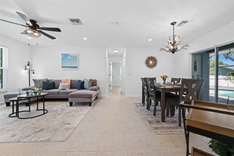 Casa en venta en Fort Myers, Florida, 3 dormitorios, 154.96 m2 № 2356496 - foto 8