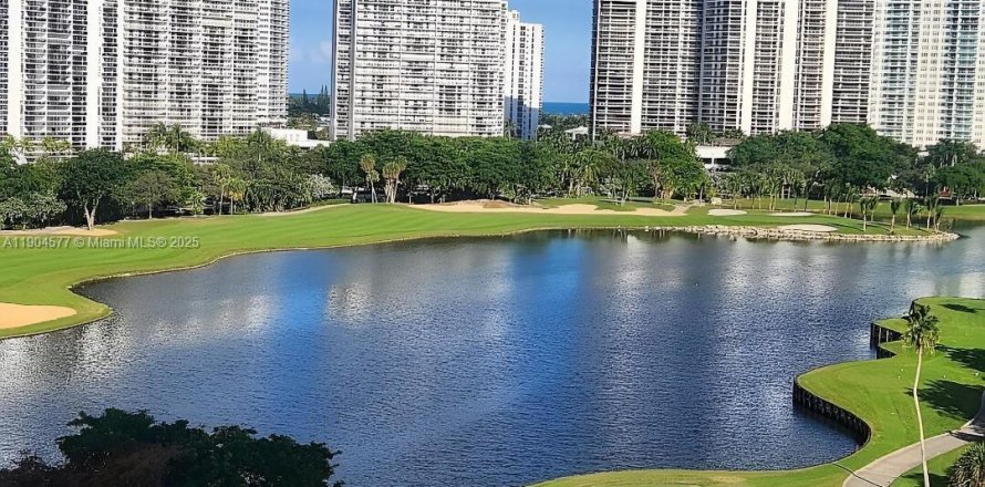 Condo à Aventura, Floride, 2 chambres  № 1956974