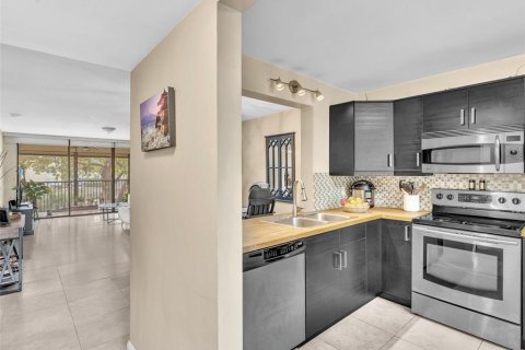 Copropriété à vendre à Plantation, Floride: 2 chambres, 101.36 m2 № 1513383 - photo 5