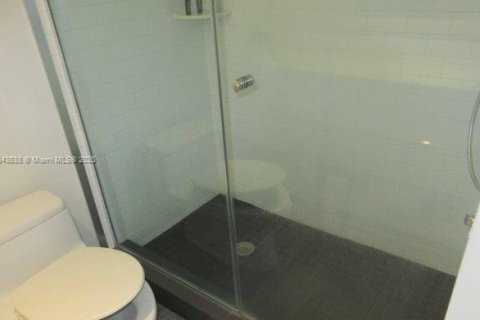 Condominio en venta en Miami Beach, Florida, 43.29 m2 № 1836502 - foto 8