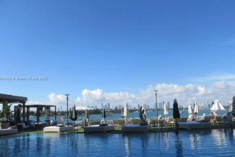 Condominio en venta en Miami Beach, Florida, 43.29 m2 № 1836502 - foto 11