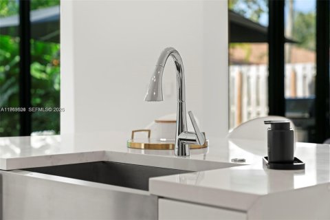 Купить виллу или дом в Майами, Флорида 4 спальни, 187.85м2, № 2026720 - фото 20