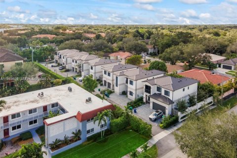 Купить виллу или дом в Майами, Флорида 4 спальни, 187.85м2, № 2026720 - фото 4