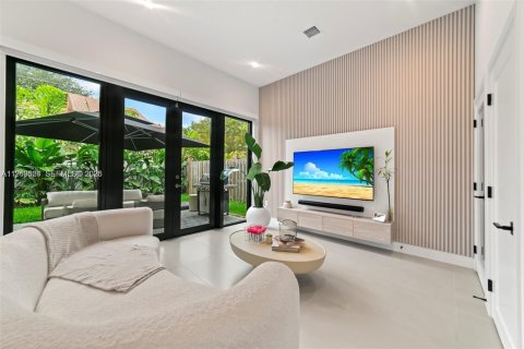 Купить виллу или дом в Майами, Флорида 4 спальни, 187.85м2, № 2026720 - фото 24