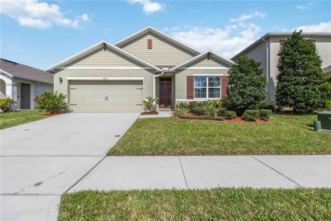 House in Sanford, Florida 4 bedrooms, 171.5 sq.m. № 2215201