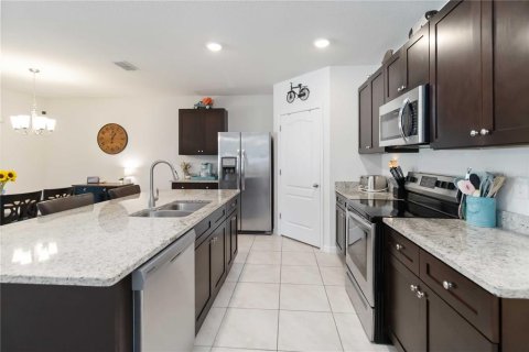 Villa ou maison à vendre à Sanford, Floride: 4 chambres, 171.5 m2 № 2215201 - photo 11