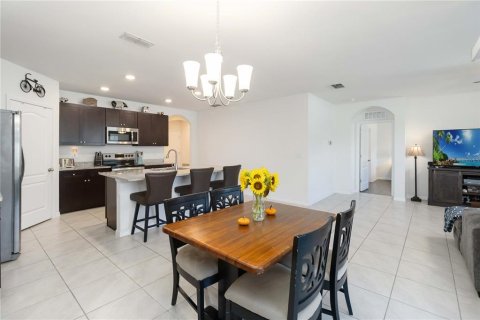 Villa ou maison à vendre à Sanford, Floride: 4 chambres, 171.5 m2 № 2215201 - photo 13