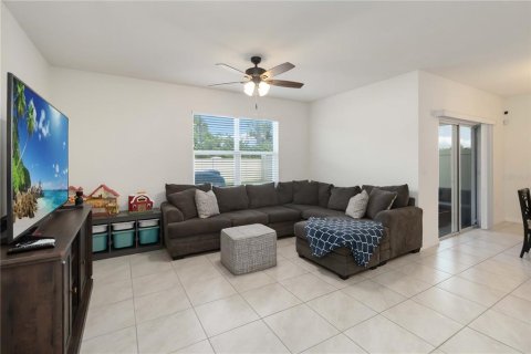 Villa ou maison à vendre à Sanford, Floride: 4 chambres, 171.5 m2 № 2215201 - photo 15