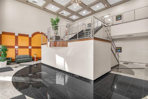 Immobilier commercial à louer à Orlando, Floride: 67.35 m2 № 1568079 - photo 9