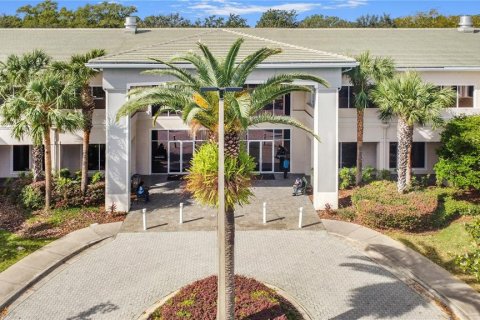 Immobilier commercial à louer à Orlando, Floride: 67.35 m2 № 1568079 - photo 28