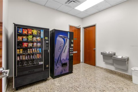 Immobilier commercial à louer à Orlando, Floride: 67.35 m2 № 1568079 - photo 16