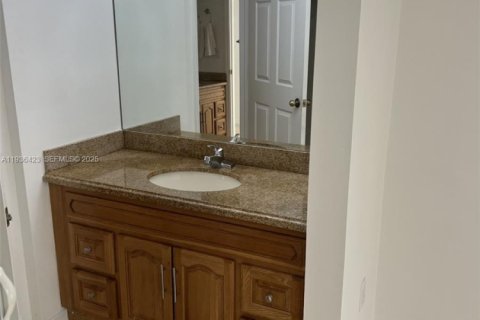 Condo in Miami, Florida, 1 bedroom  № 1994531 - photo 14