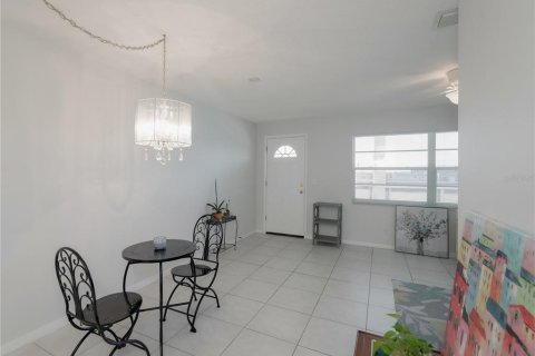 Copropriété à vendre à Gulfport, Floride: 1 chambre, 75.72 m2 № 1403701 - photo 12