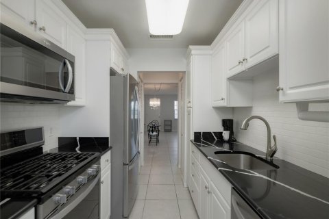 Copropriété à vendre à Gulfport, Floride: 1 chambre, 75.72 m2 № 1403701 - photo 17