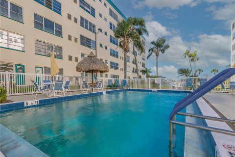 Copropriété à vendre à Gulfport, Floride: 1 chambre, 75.72 m2 № 1403701 - photo 25