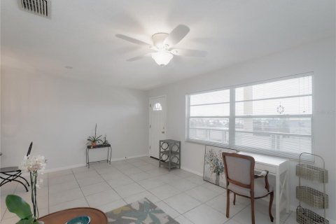 Copropriété à vendre à Gulfport, Floride: 1 chambre, 75.72 m2 № 1403701 - photo 10