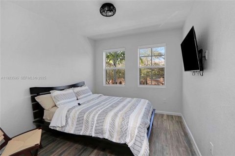 Снять в аренду таунхаус в Хомстед, Флорида 3 спальни, № 1982723 - фото 11