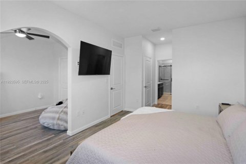 Снять в аренду таунхаус в Хомстед, Флорида 3 спальни, № 1982723 - фото 17