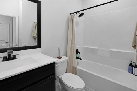 Снять в аренду таунхаус в Хомстед, Флорида 3 спальни, № 1982723 - фото 13