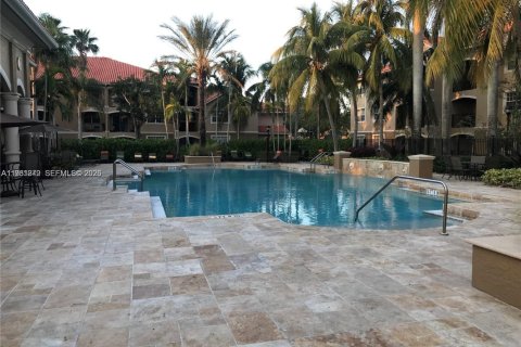 Condo in Pembroke Pines, Florida, 1 bedroom  № 2044368 - photo 4