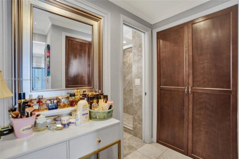 Condo in Hallandale Beach, Florida, 1 bedroom  № 1975774 - photo 30