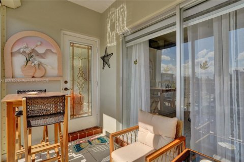 Condo in Hallandale Beach, Florida, 1 bedroom  № 1975774 - photo 27